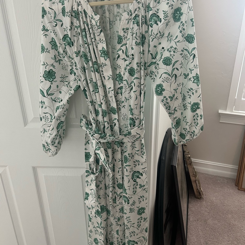 Lake Brunch Dress - size S - Like New